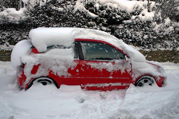 Snowy red car.jpg